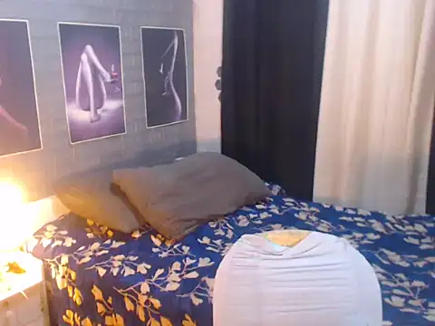 Snapshot of AsianDestroyer chatting on 11.04.25 AsianDestroyer online show from 11.04.25