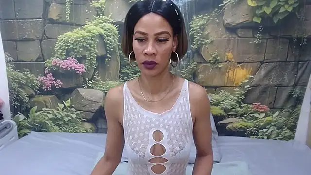 Snapshot of GlowGoddessxx chatting on 06.10.26 GlowGoddessxx online show from 06.10.26