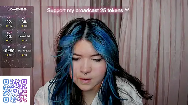 Snapshot of Alisa_Monroe chatting on 10.03.25 Alisa Monroe online show from 10.03.25