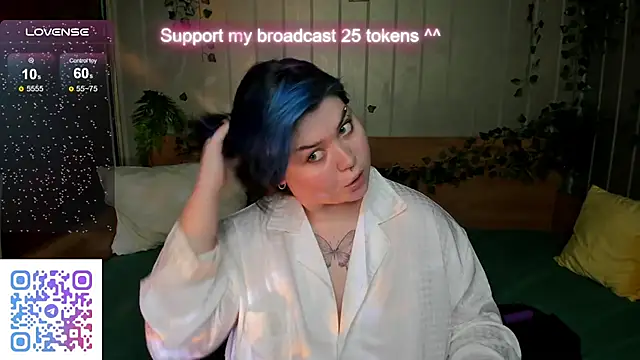 Snapshot of Alisa_Monroe chatting on 10.06.25 Alisa Monroe online show from 10.06.25