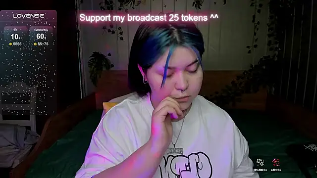 Snapshot of Alisa_Monroe chatting on 10.10.25 Alisa Monroe online show from 10.10.25