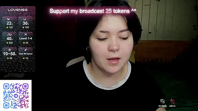 Snapshot of Alisa_Monroe chatting on 10.15.25 Alisa Monroe online show from 10.15.25