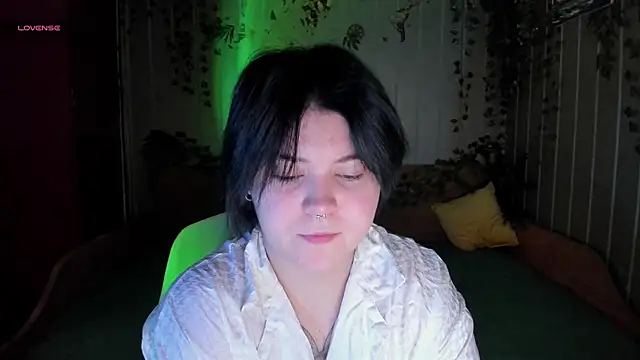 Snapshot of Alisa_Monroe chatting on 10.21.25 Alisa Monroe online show from 10.21.25