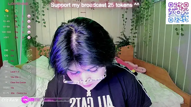 Snapshot of Alisa_Monroe chatting on 11.05.25 Alisa Monroe online show from 11.05.25