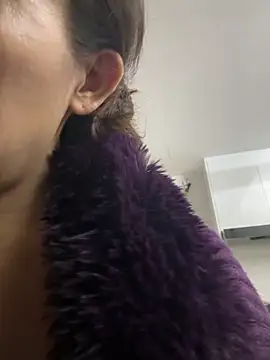 anna yngs online show from 09.20.25