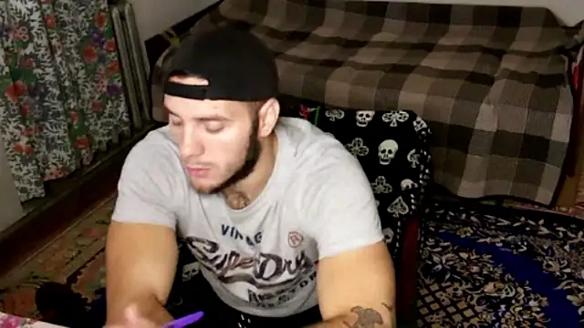 Snapshot of Jordan1Dior chatting on 10.01.25 Jordan1Dior online show from 10.01.25