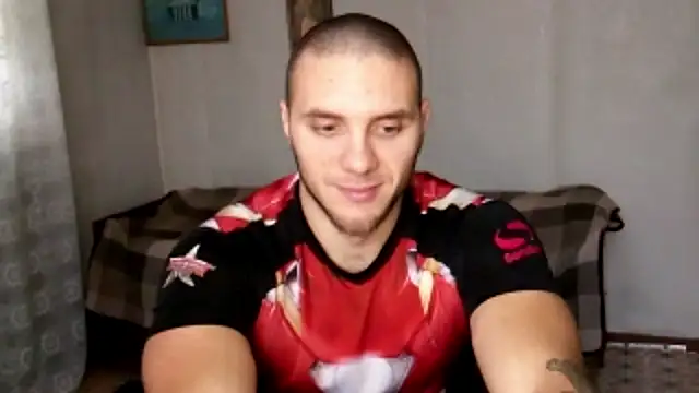 Snapshot of Jordan1Dior chatting on 11.10.25 Jordan1Dior online show from 11.10.25