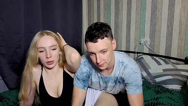 Emily0303 online show from 09.16.25