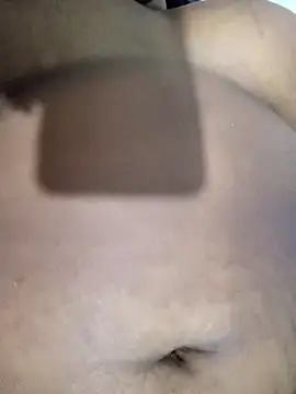 Snapshot of carlitabom chatting on 09.23.25 carlitabom online show from 09.23.25