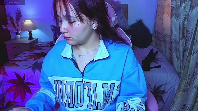 Leakitten online show from 10.24.25