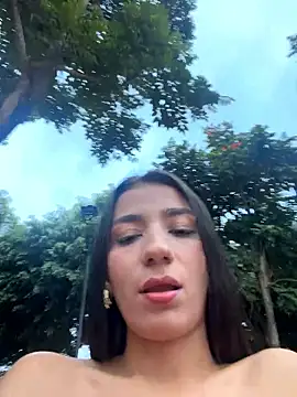 -juicy  online show from 11.19.25