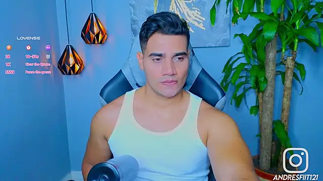 Snapshot of AndresR3 chatting on 09.28.25 AndresR3 online show from 09.28.25