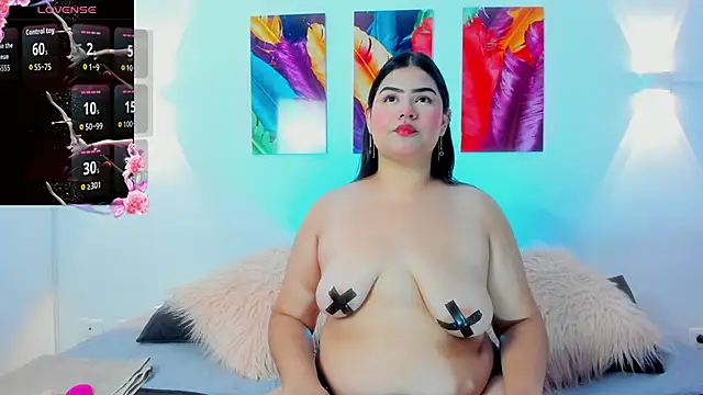 LucyColleen online show from 11.03.25