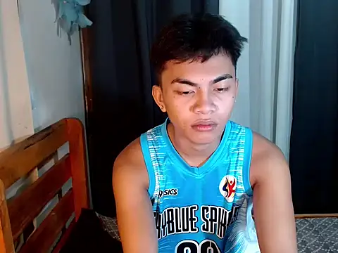 Snapshot of urguy_marco chatting on 10.01.25 urguy marco online show from 10.01.25