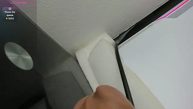 Snapshot of blue_wxw chatting on 10.08.25 blue wxw online show from 10.08.25