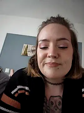 Snapshot of AndHerXO chatting on 12.19.25 AndHerXO online show from 12.19.25