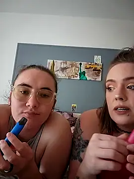 Snapshot of AndHerXO chatting on 02.21.26 AndHerXO online show from 02.21.26