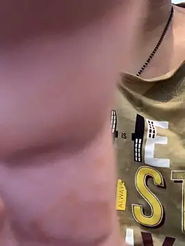 misharani00 online show from 10.16.25