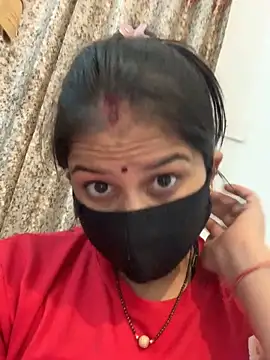 misharani00 online show from 10.22.25