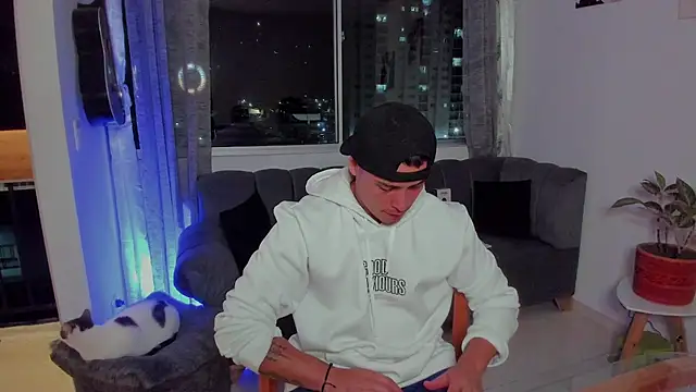 connorsmiith online show from 09.22.25