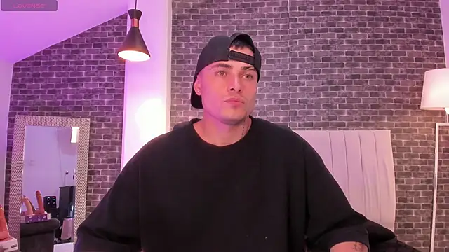 Snapshot of connorsmiith chatting on 02.20.26 connorsmiith online show from 02.20.26