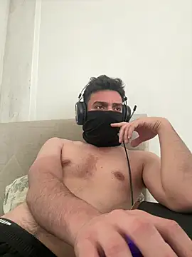 Snapshot of milfshakeow chatting on 05.21.26 milfshakeow online show from 05.21.26