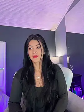 BellaFernandez   online show from 11.27.25