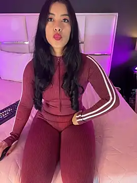 Snapshot of BellaFernandez__ chatting on 02.16.26 BellaFernandez online show from 02.16.26