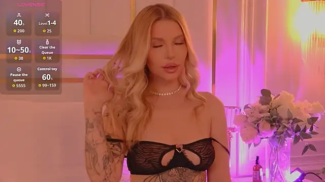 AriellaMelo online show from 10.14.25