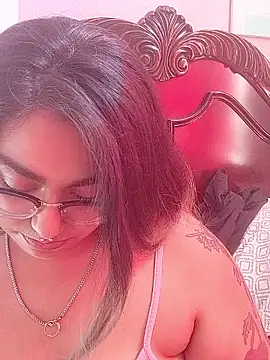 Lovelyrainn online show from 10.30.25