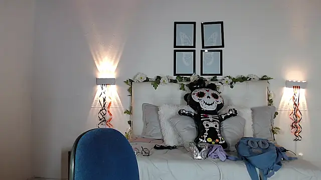 Megan 05  online show from 11.11.25