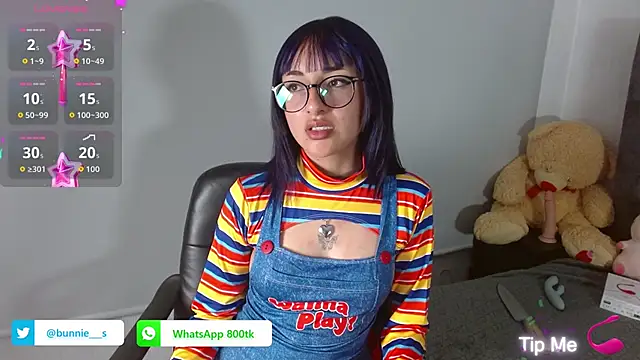 Snapshot of Littlee_Bunny_ chatting on 10.23.25 Littlee Bunny online show from 10.23.25