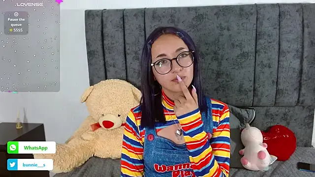 Snapshot of Littlee_Bunny_ chatting on 10.31.25 Littlee Bunny online show from 10.31.25