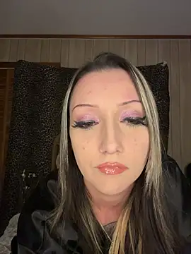 Snapshot of jflyyy chatting on 10.29.25 jflyyy online show from 10.29.25