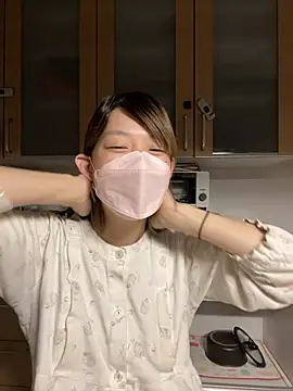 Snapshot of usako_2025 chatting on 11.28.25 usako 2025 online show from 11.28.25