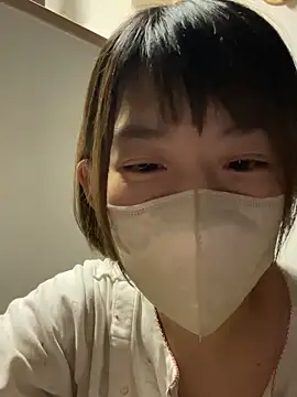 Snapshot of usako_2025 chatting on 12.20.25 usako 2025 online show from 12.20.25