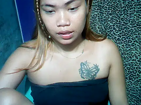 Snapshot of MorenaLovelyPinay24 chatting on 04.28.26 MorenaLovelyPinay24 online show from 04.28.26