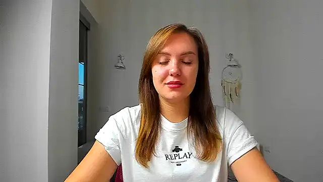 EmmaNorman online show from 09.16.25