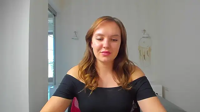 EmmaNorman online show from 09.26.25