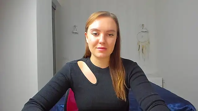 EmmaNorman online show from 10.26.25