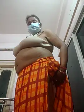 Snapshot of Barna_Love chatting on 03.01.26 Barna Love online show from 03.01.26