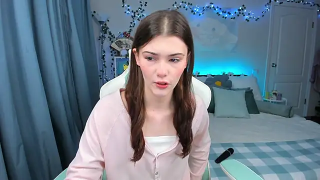 Zoe Vee online show from 10.23.25