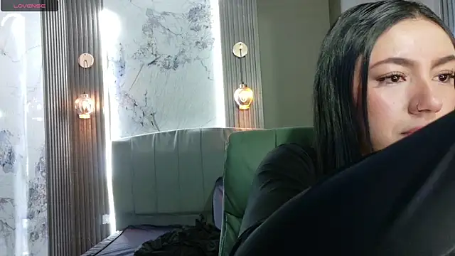 Snapshot of Megara_25 chatting on 09.25.25 Megara 25 online show from 09.25.25