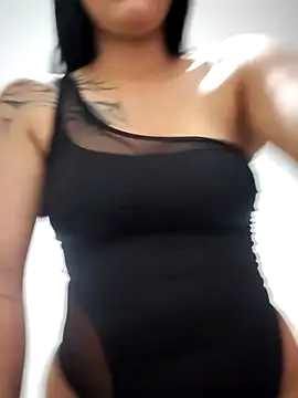 Snapshot of Megara_25 chatting on 10.21.25 Megara 25 online show from 10.21.25