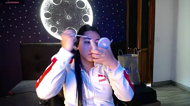 Snapshot of Megara_25 chatting on 05.19.26 Megara 25 online show from 05.19.26