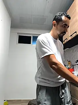 stivenlujan69 online show from 11.26.25