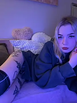 Snapshot of marnemzavar444 chatting on 11.10.25 marnemzavar444 online show from 11.10.25