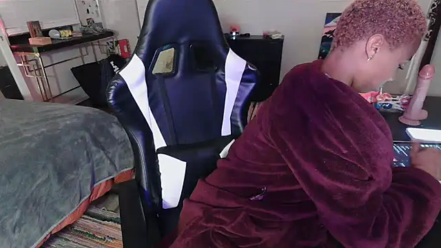 tsunamitori online show from 11.14.25