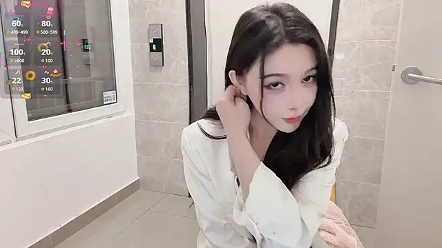 Snapshot of za-02605 chatting on 10.22.25 za-02605 online show from 10.22.25