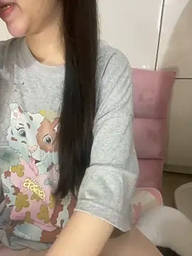 Snapshot of RubyBerry chatting on 10.03.25 RubyBerry online show from 10.03.25